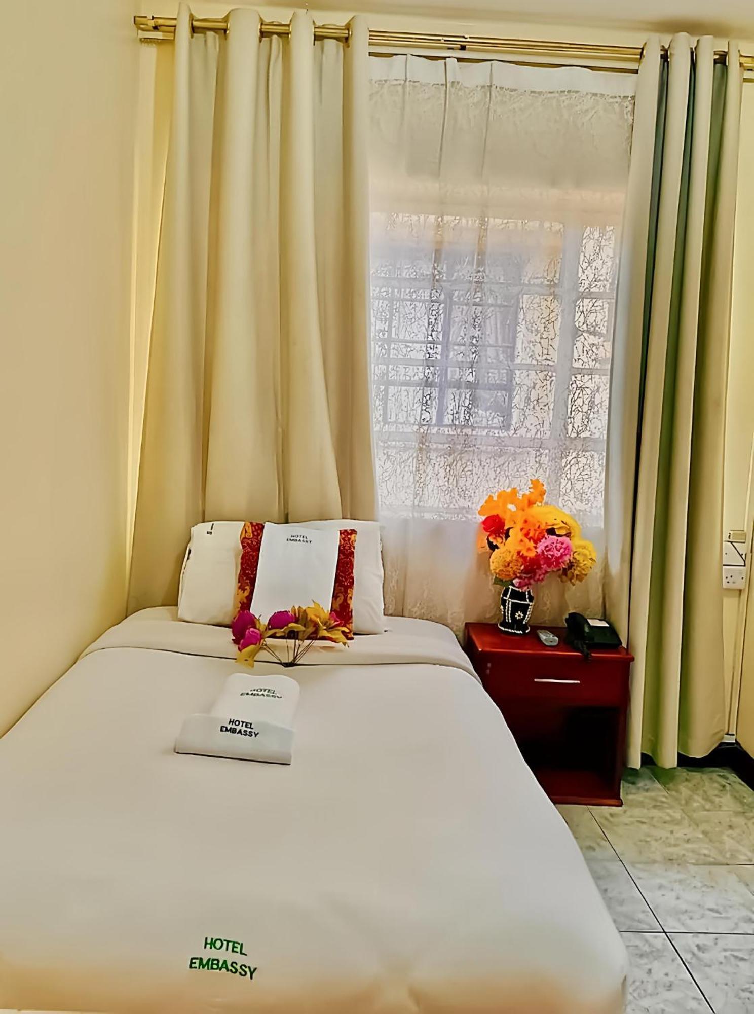 Hotel Embassy Nairobi Bagian luar foto